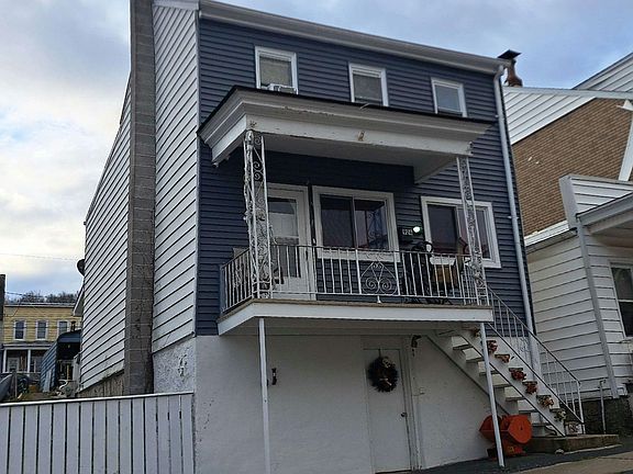 2nd image of 924 Walnut St