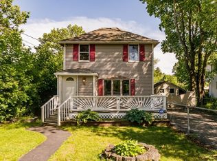 16 Grove Ave, Wilmington, MA 01887