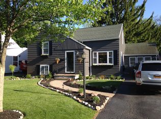 63 Rosecroft Dr, Rochester, NY 14616