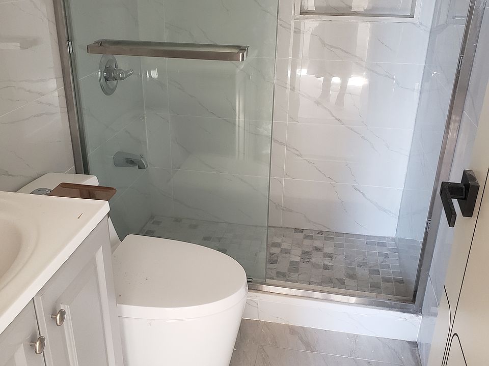 2nd image of 13942 58th Ave #2