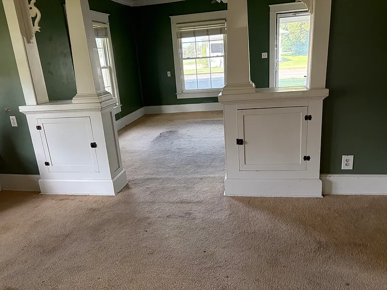 301 S Walnut St — Photo 8