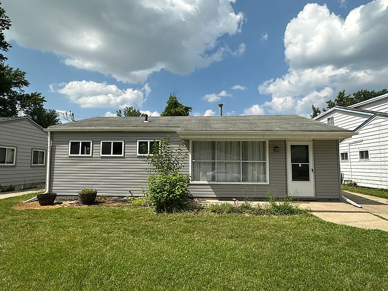 1615 E Greig Ave — Photo 1