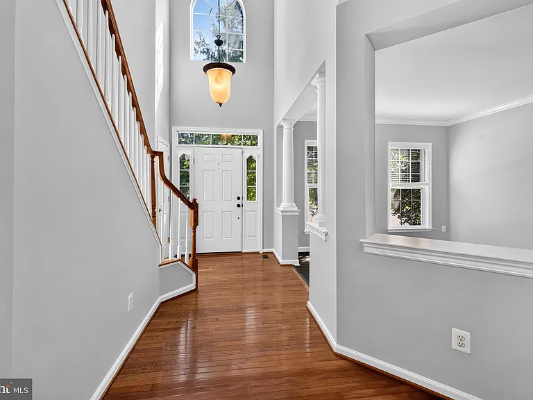 9036 Woodpecker Ct — Photo 12