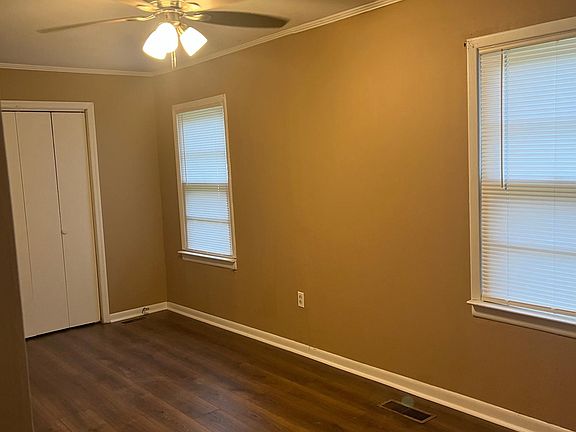 Biggest bedroom - has 2 closets
