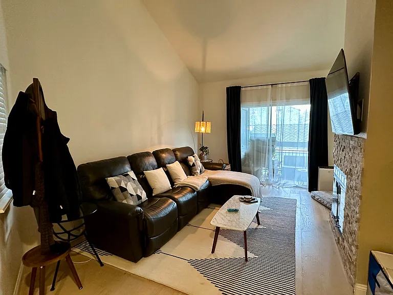 7635 Canyon Meadows Cir #B — Photo 4
