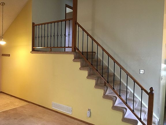 New stair railing