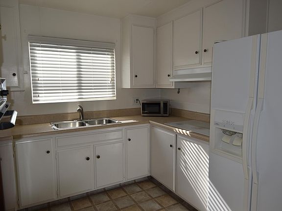 4th image of 1524 Manzanita Ln