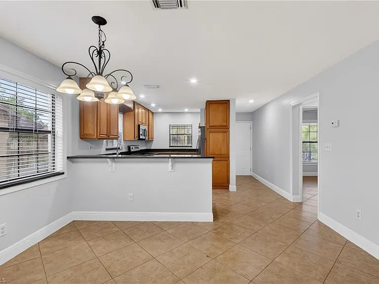 5270 Treetops Dr #J-201 — Photo 6