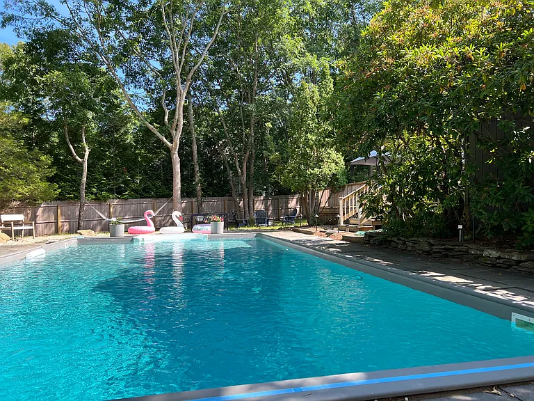 2 Montauk Blvd — Photo 9