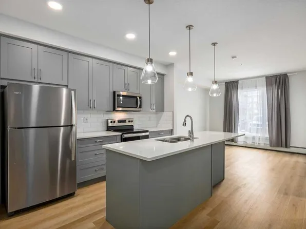 200 N Shawnee Sq SW #101, Calgary, AB T2Y 0T7