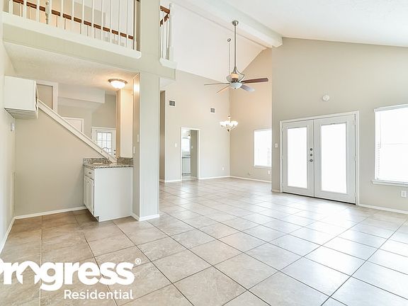 4th image of 8535 Lake Crystal Dr