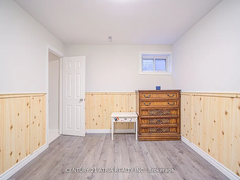 52 Applegate Cres — Photo 31