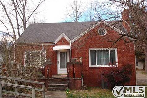 1st image of 410 Lewis Ave