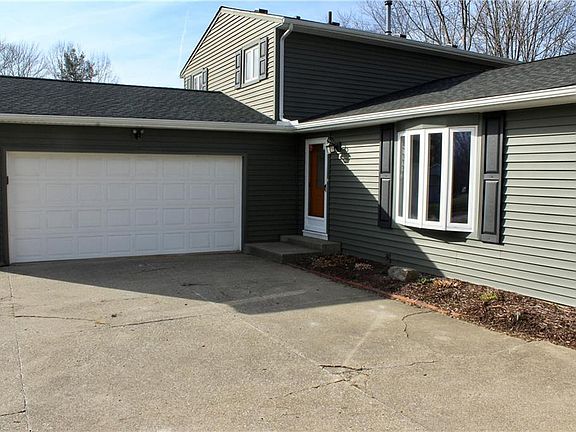 3rd image of 3273 Twain Cir