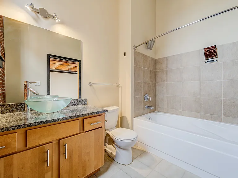 1113 Washington Ave #418 — Photo 13