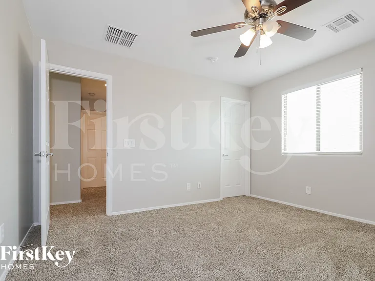 19395 W Madison St — Photo 14