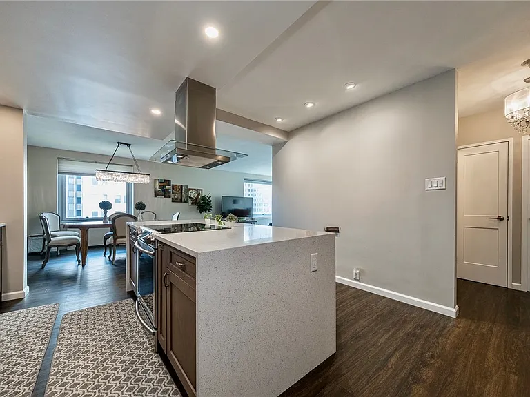 320 Fort Duquesne Blvd #19L — Photo 3