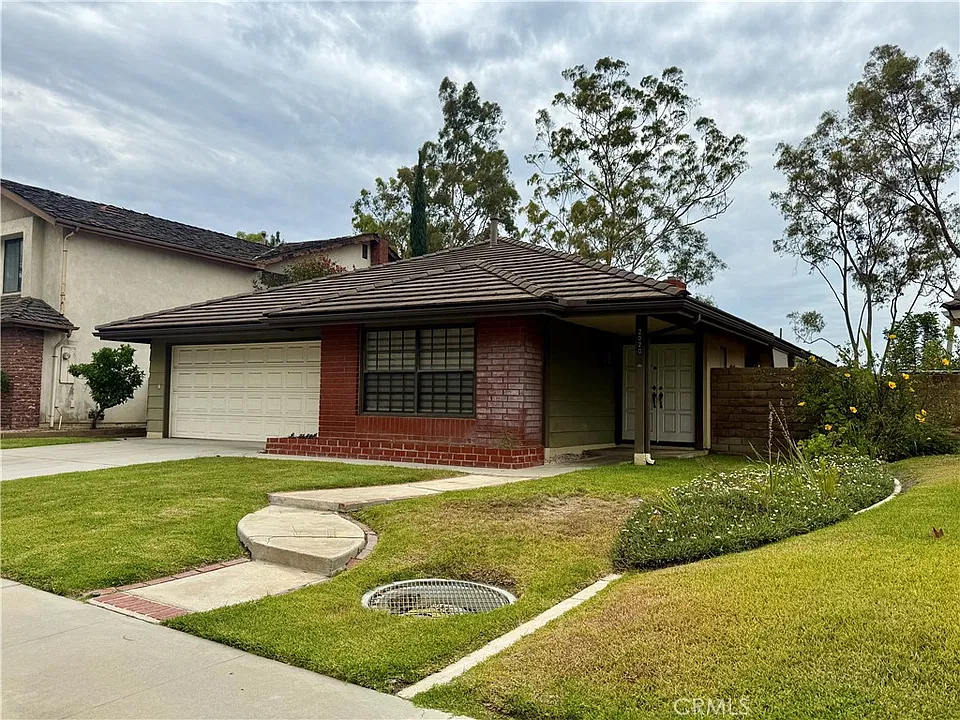 2020 Seaview Dr
