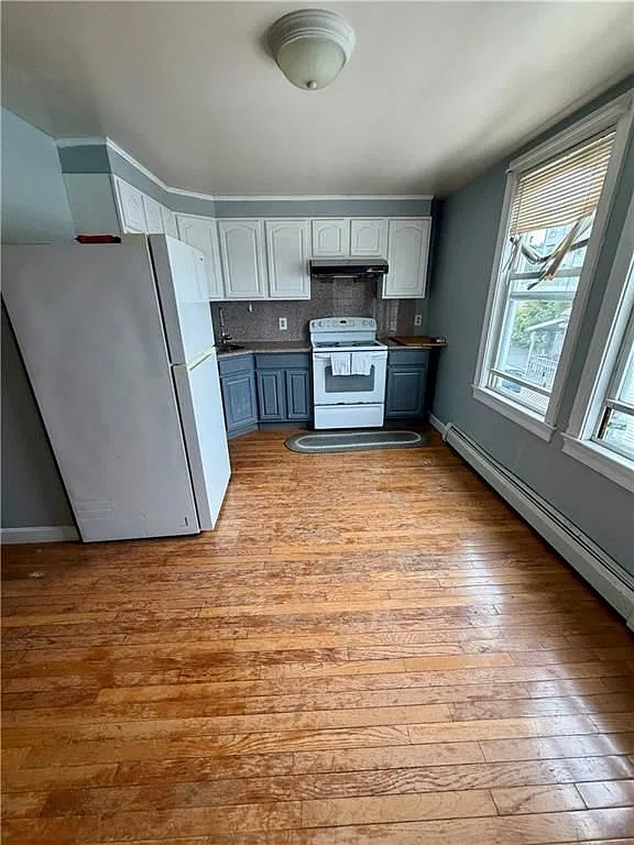 4 bed, 1.0 bath, 1800 sqft, $2,700 — Photo 4
