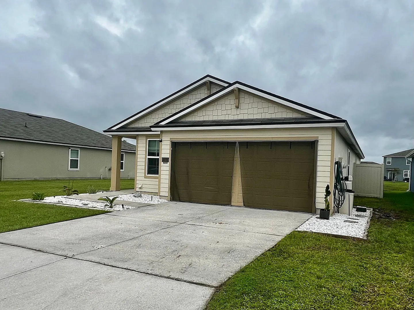 Almost-New 3 Bedroom Rental with Stunning Pond Views in The Arbors! — Photo 3