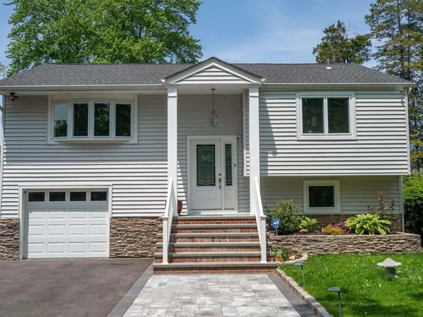 22 Clark Street, Huntington, NY 11743