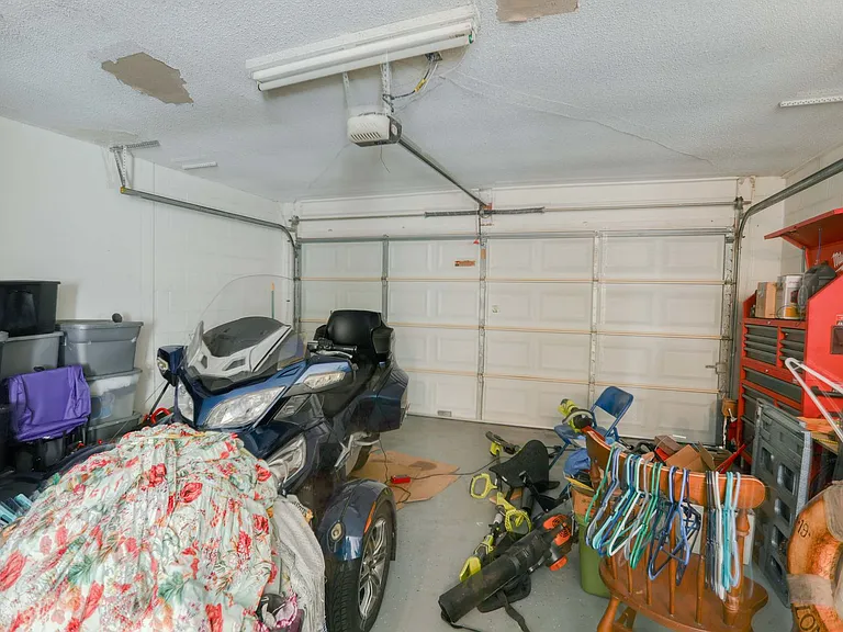 3086 Bluebrook Dr — Photo 18