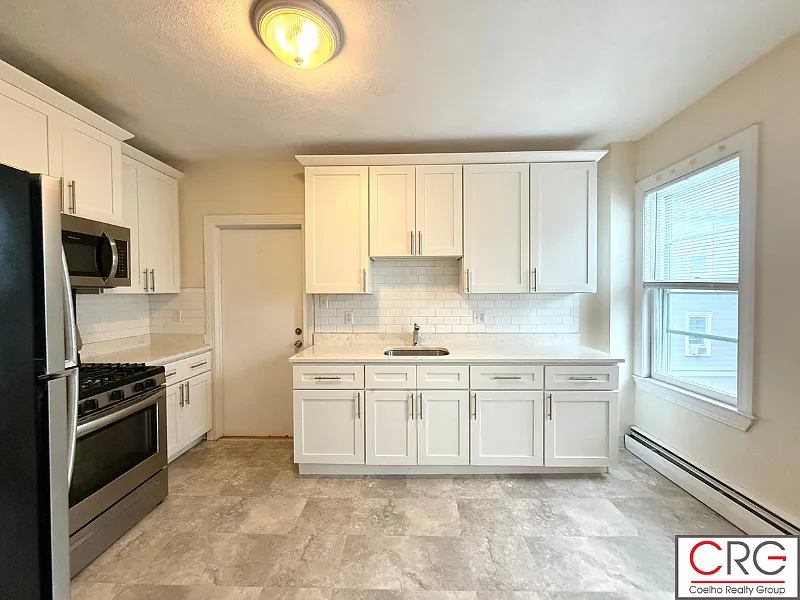 2 bed, 1100 sqft, $3,000 — Photo 3