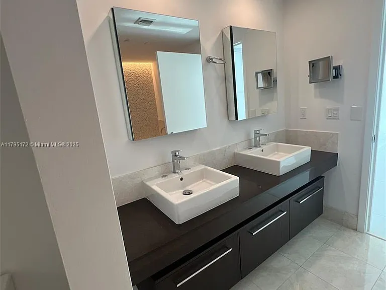 17121 Collins Ave #1607 — Photo 9