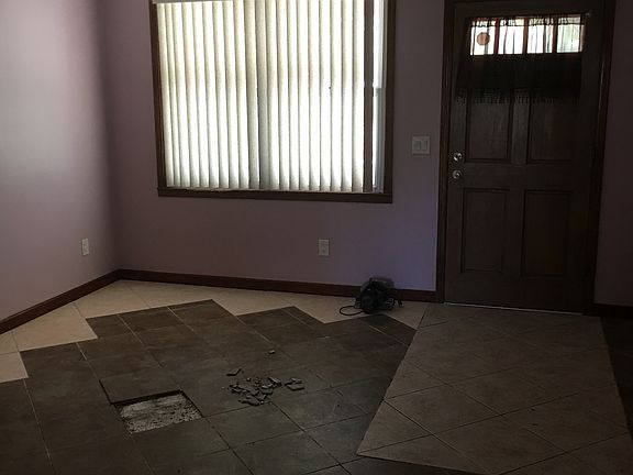 4th image of 7050 Juliet Ln