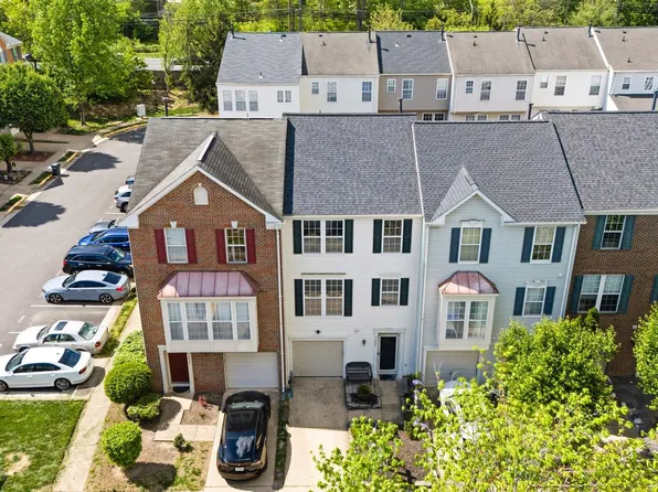 7864 Dogue Indian Cir, Lorton, VA 22079