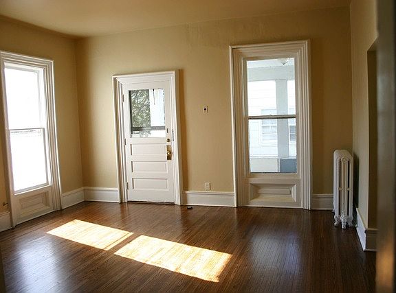 3rd image of 413 S Lincoln Ave
