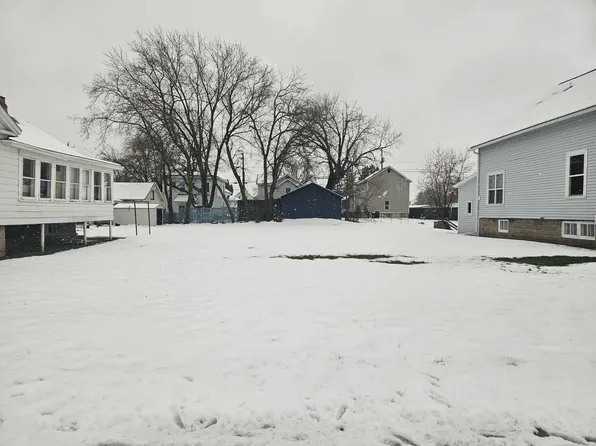 W 5th Ave, Oshkosh, WI 54902