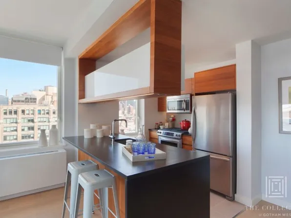550 W 45th St, New York, NY