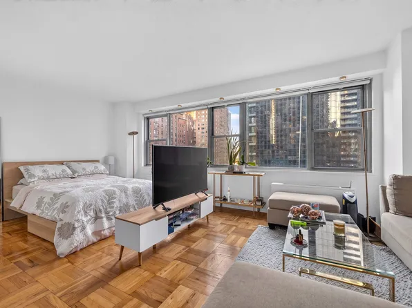 300 East 40th Street image 1 of 9