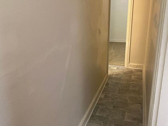 5th image of 209 N Bedford St #2
