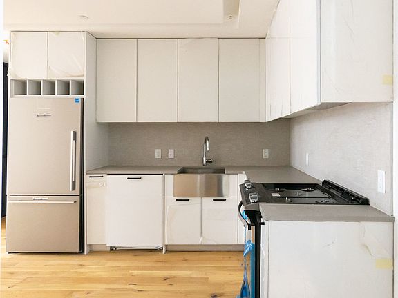 2nd image of 42-22 27th St #606A