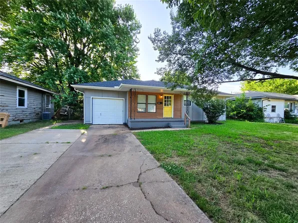 1413 Sherry Ln, Shawnee, OK 74801