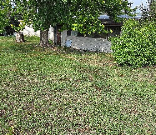 3rd image of 6463 State Highway 392