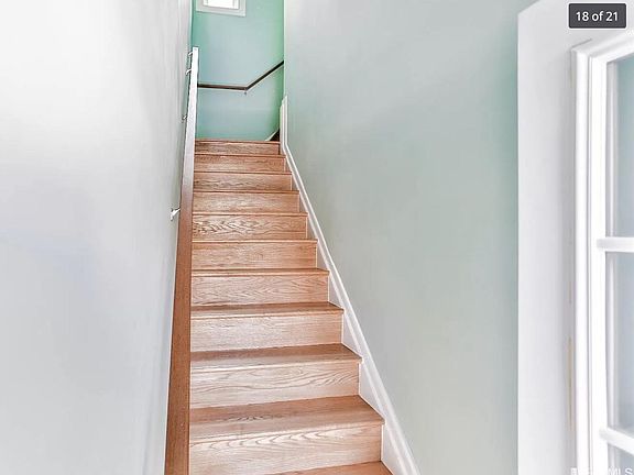 2nd image of 2509 Irving St