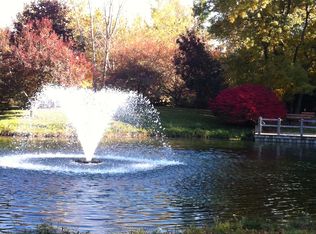 1221 Old Oak Hill Dr, Ada, MI 49301