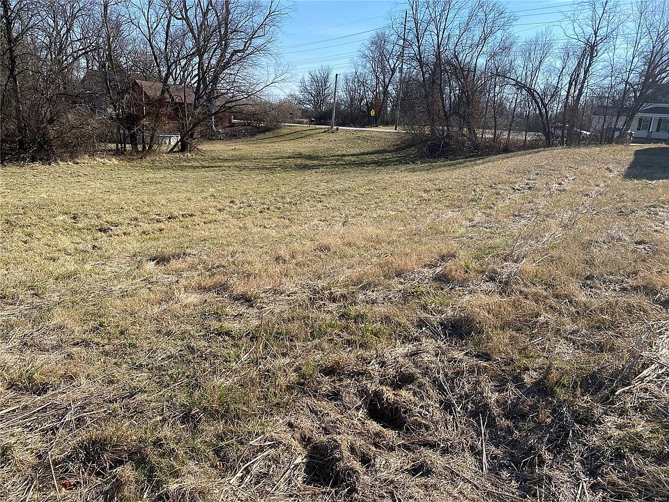 2nd image of 2550 Pond Rd