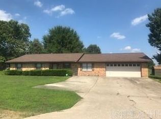 2605 Abbey Rd, Hope, AR 71801