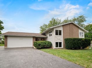 6118 Westgate Ct, Woodridge, IL 60517