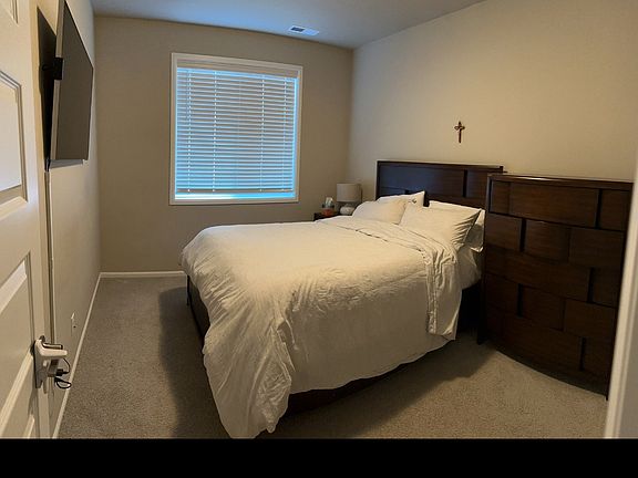 5th image of 12701 192nd Pl E