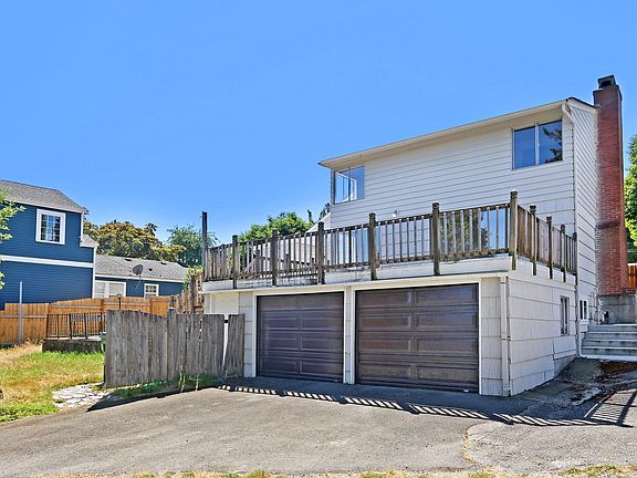 3rd image of 11702 Durland Ave NE