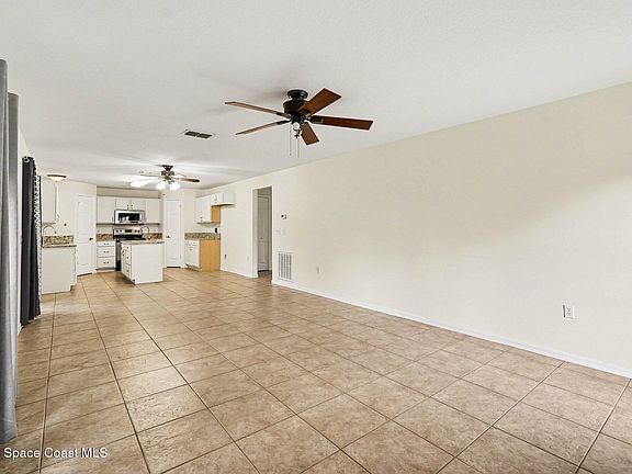5th image of 1343 Sorento Cir