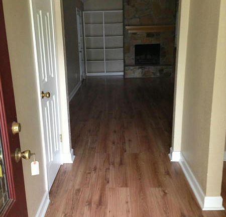 2nd image of 118 San Saba Dr
