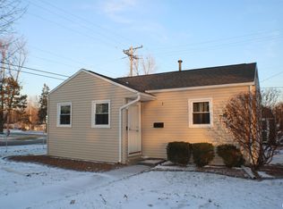 2 Melody Ln, Springfield, IL 62702