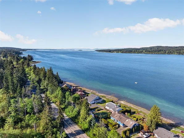 6768 Buckley Bay Frontage Rd W, Comox Valley, BC V0R 1W0