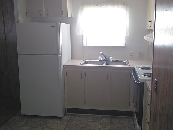 4th image of 135 Briarwood Dr